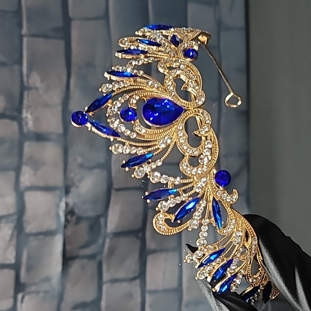 Elegant Metal Gold Tiara with Blue Rhinestone Accents